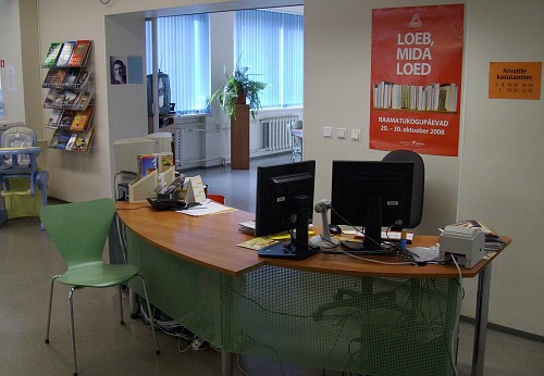 karlova library main service desk